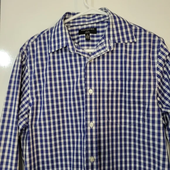 Banana Republic classic fit button down plaid shirt blue and white size small - Picture 2 of 7